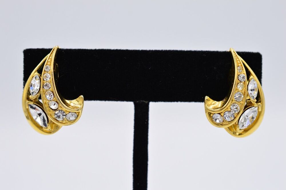 Trifari Vintage Clip Earrings Crystal Rhinestone Gold Sparkling Shiny BinAF